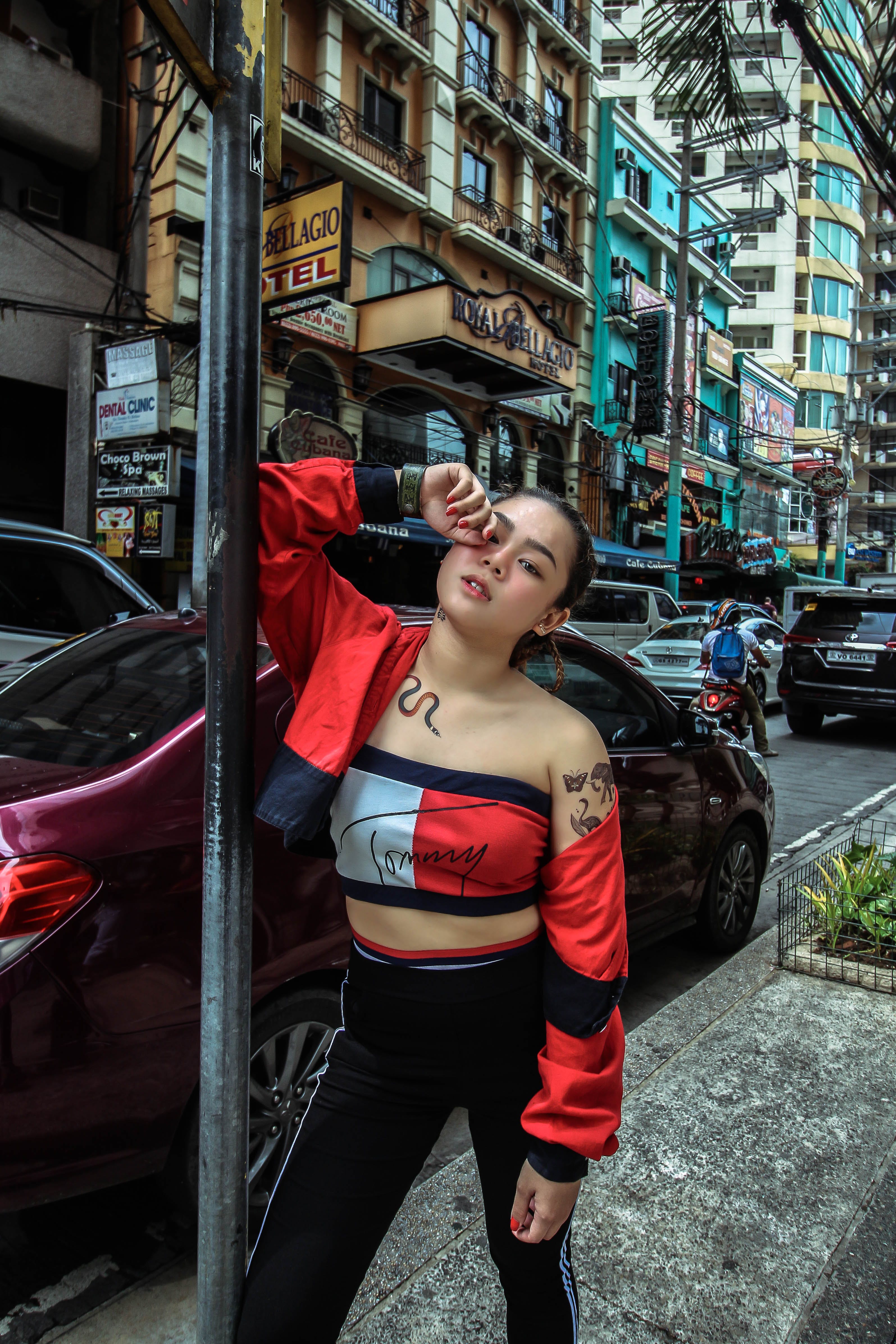 Unveiling the Futuristic Aesthetics of Bionic UnderWrld: Streetwear Re